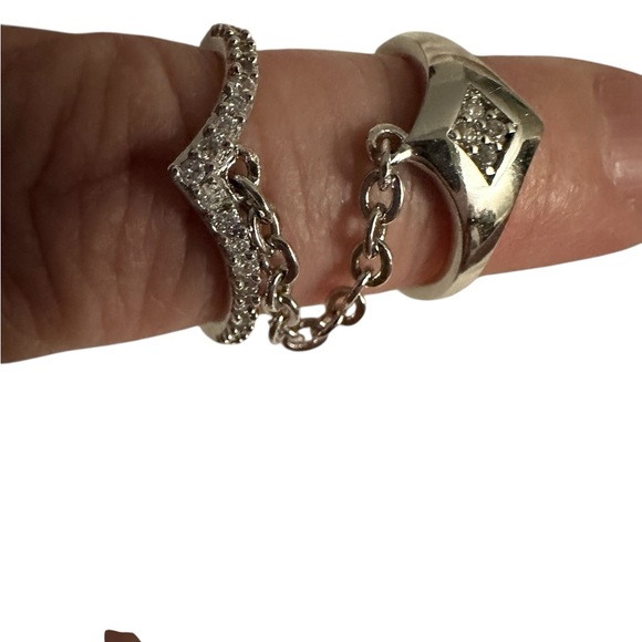 NOIR DOUBLE RING SET connected with chain in Silver Tone NWOT - Picture 6 of 8